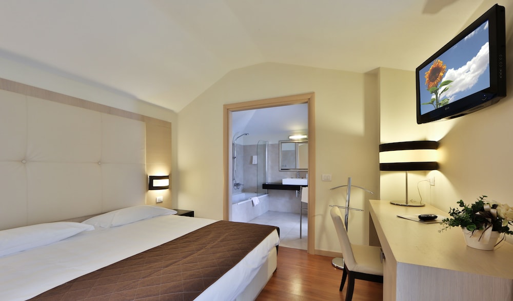 Hotel Regal Apartments 33/76