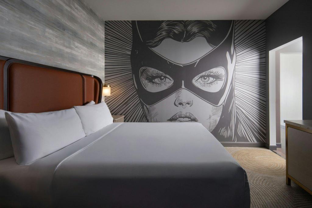 1 Bedroom, Secret, Apartment, King Bed, City View, Balcony, Large