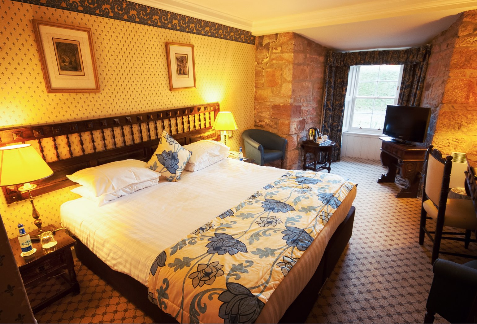 Castle, Double Bed
