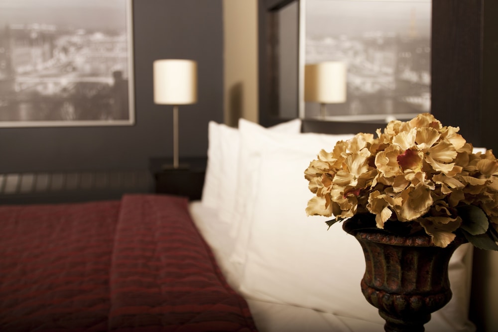 Hotel L'Express 23/65
