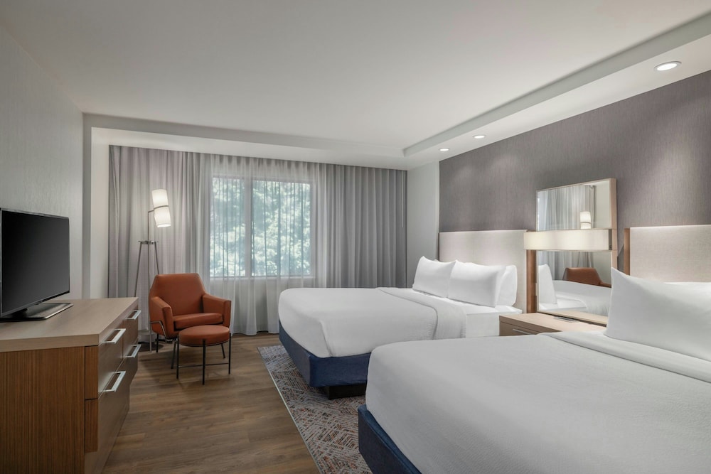 1 Bedroom, Suite, 2 Queen Beds, Sofa
