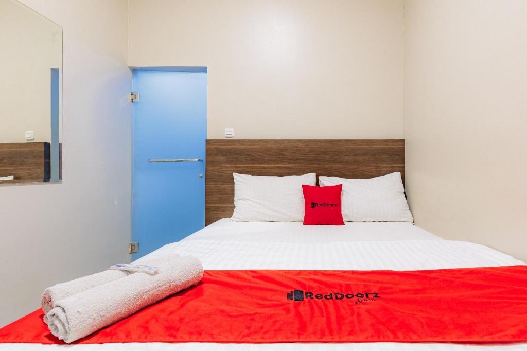 RedDoorz near Taman Palem 17/45