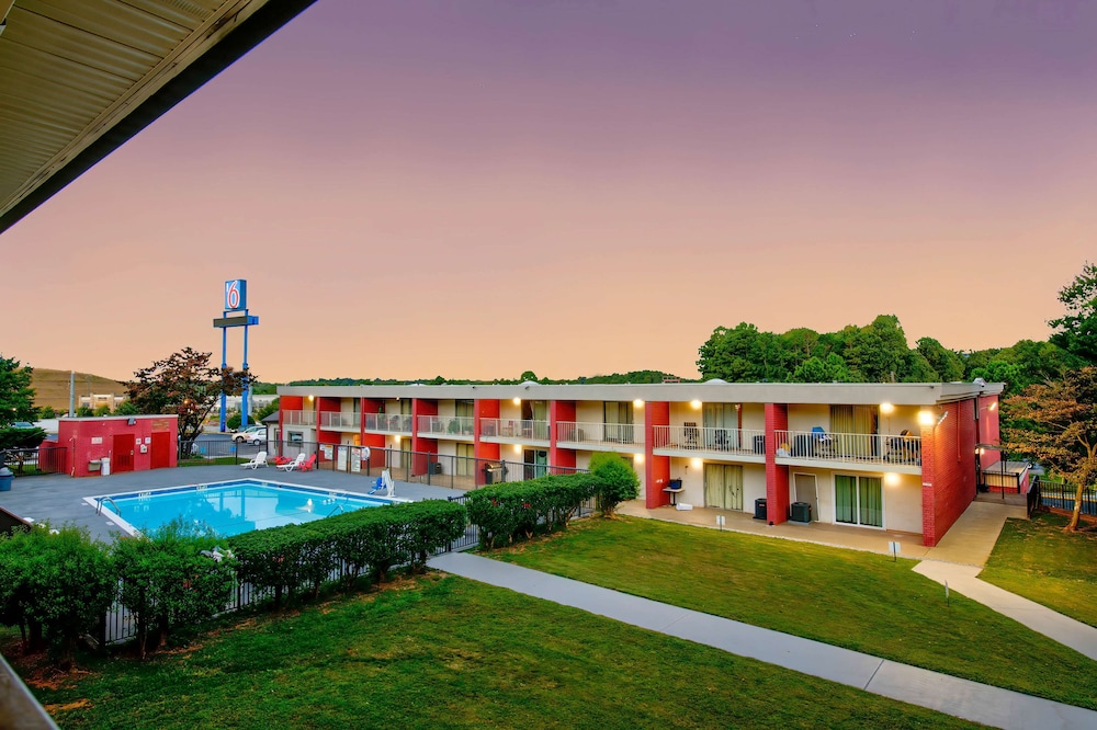 Motel6 Gainesville, GA 58/65