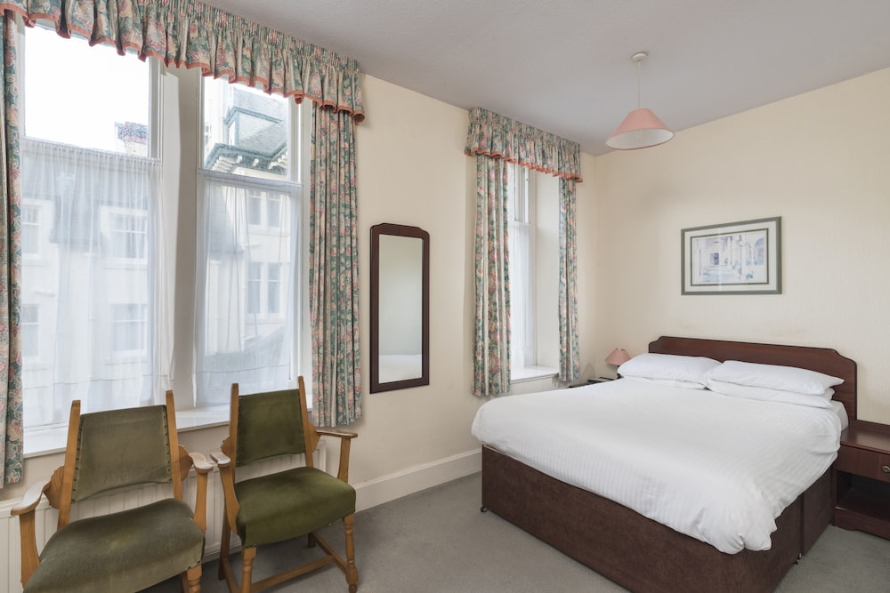 Highland Hotel 21/50