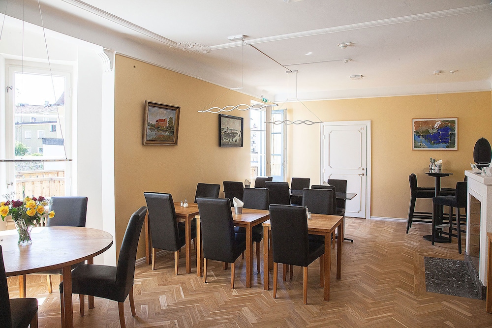 Södra Hotellet 30/50