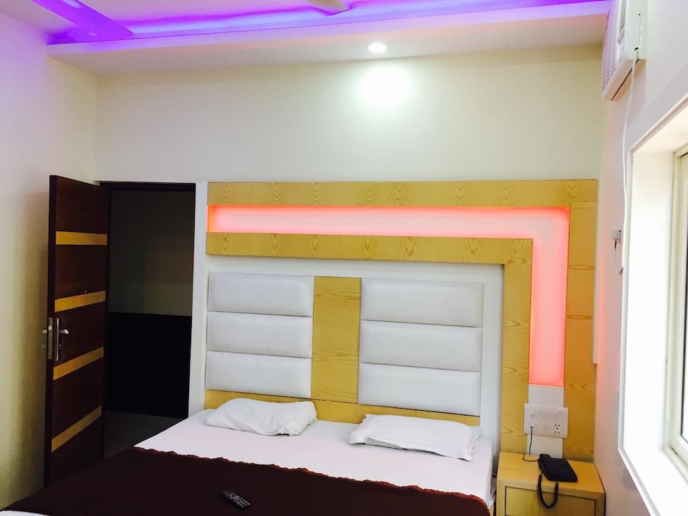 Hotel Pink City 34/43