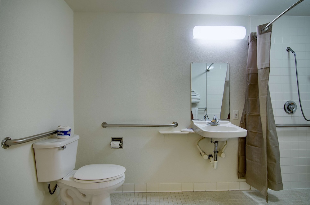 Motel6 Salina, KS 57/60