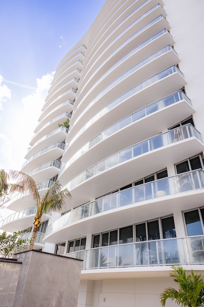 Amrit Ocean Resort & Residences - Singer Island 2/42