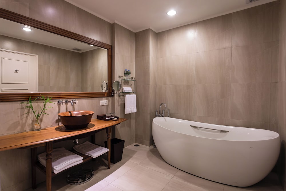 Connecting, Family, King Bed, Sokha Phnom Penh Hotel 9/9