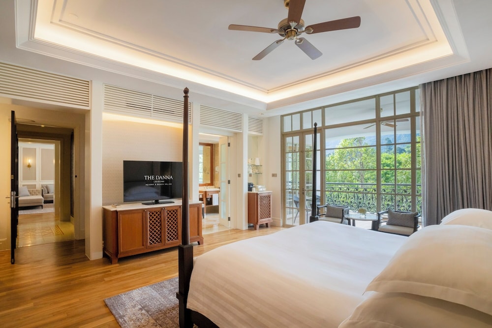 2 BEDROOMS, GRAND, MERCHANT, SUITE