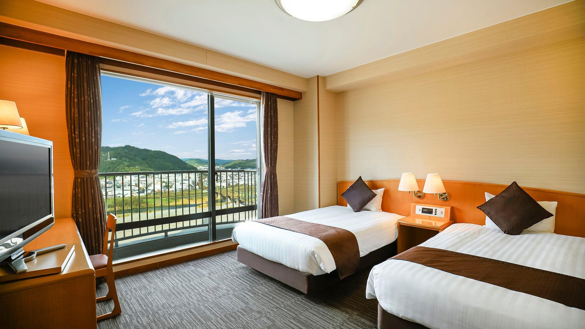 Semi Room, Superior, 2 Semi Double Beds, Bathtub