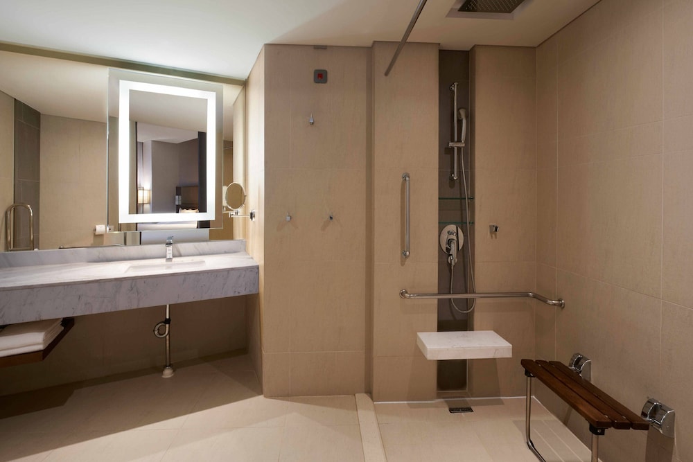 Courtyard by Marriott Seoul Myeongdong 14/53