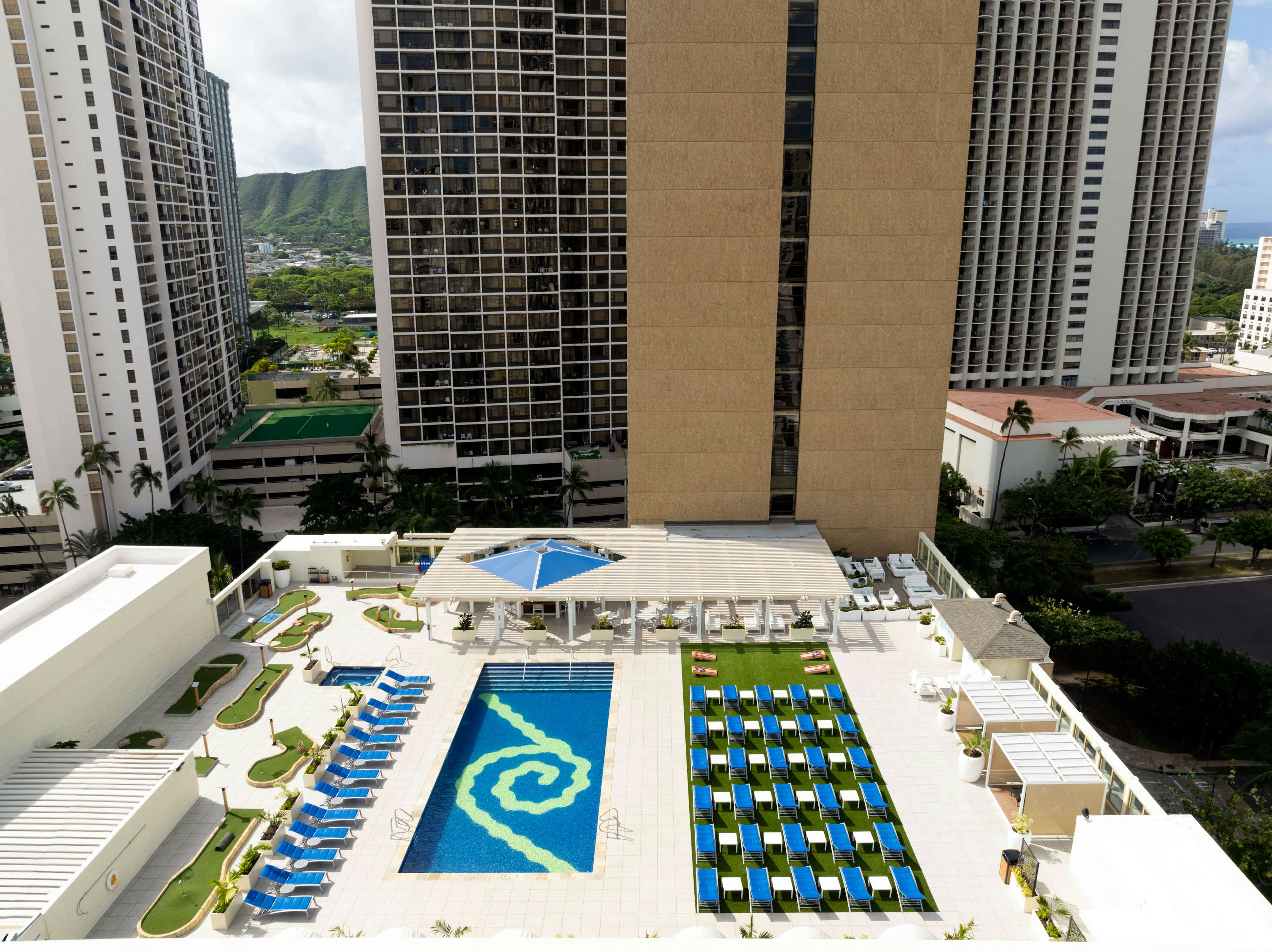 Hilton Waikiki Beach Resort & Spa 6/50