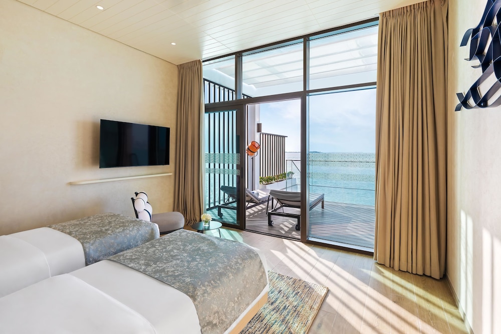 Bab Al Nojoum Hudayriyat Villas 17/62
