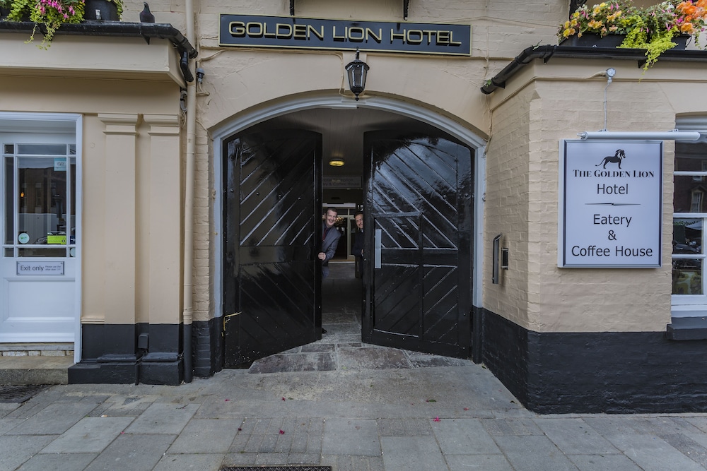 The Golden Lion 7/66