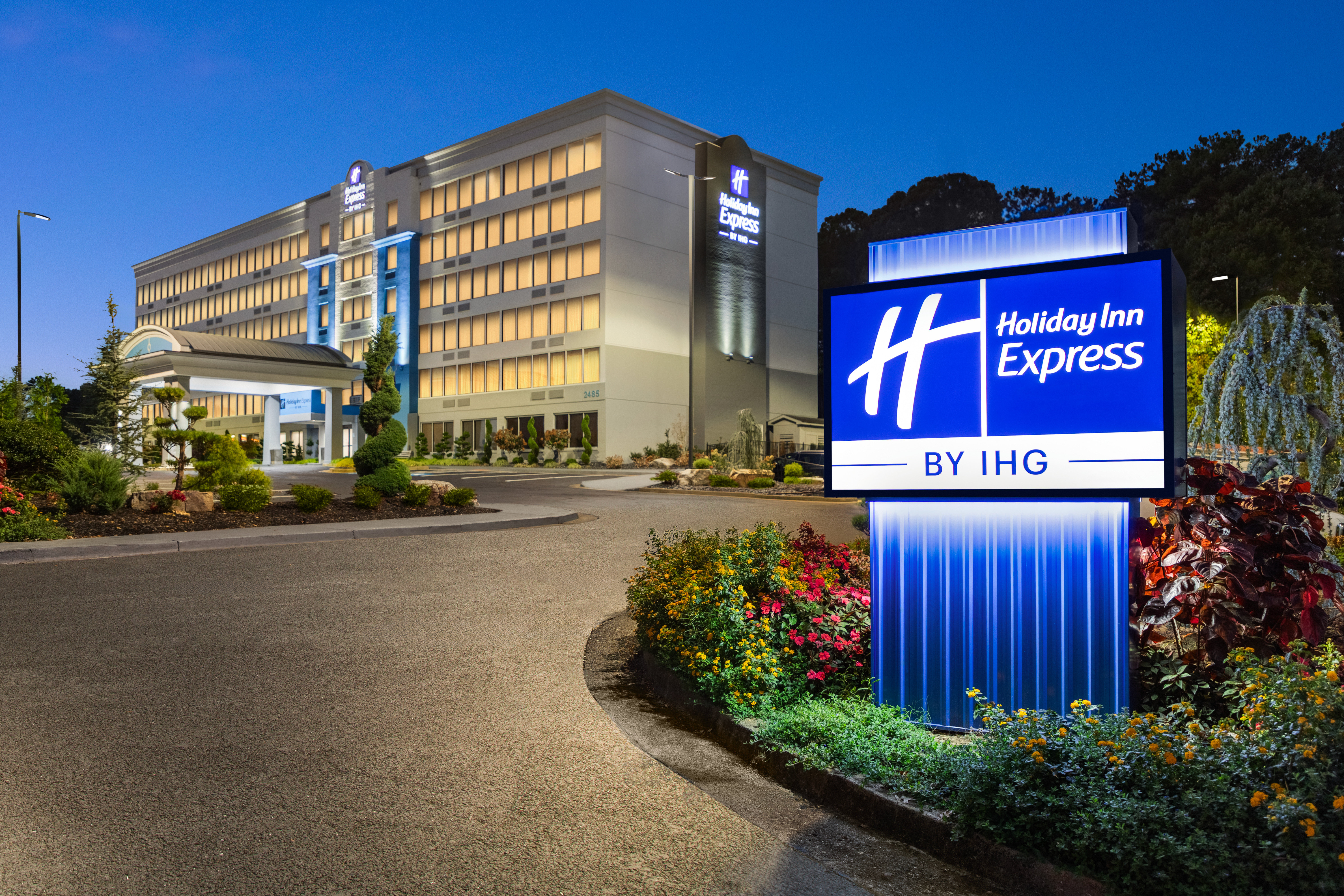 Holiday Inn Express Atlanta-Kennesaw 7/77