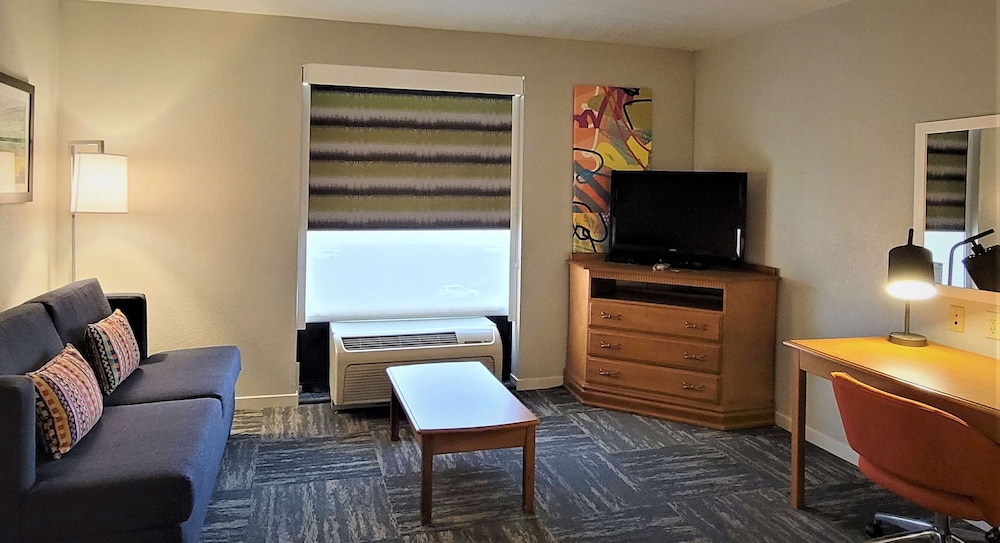 Hampton Inn Hays North of I 70 19/37