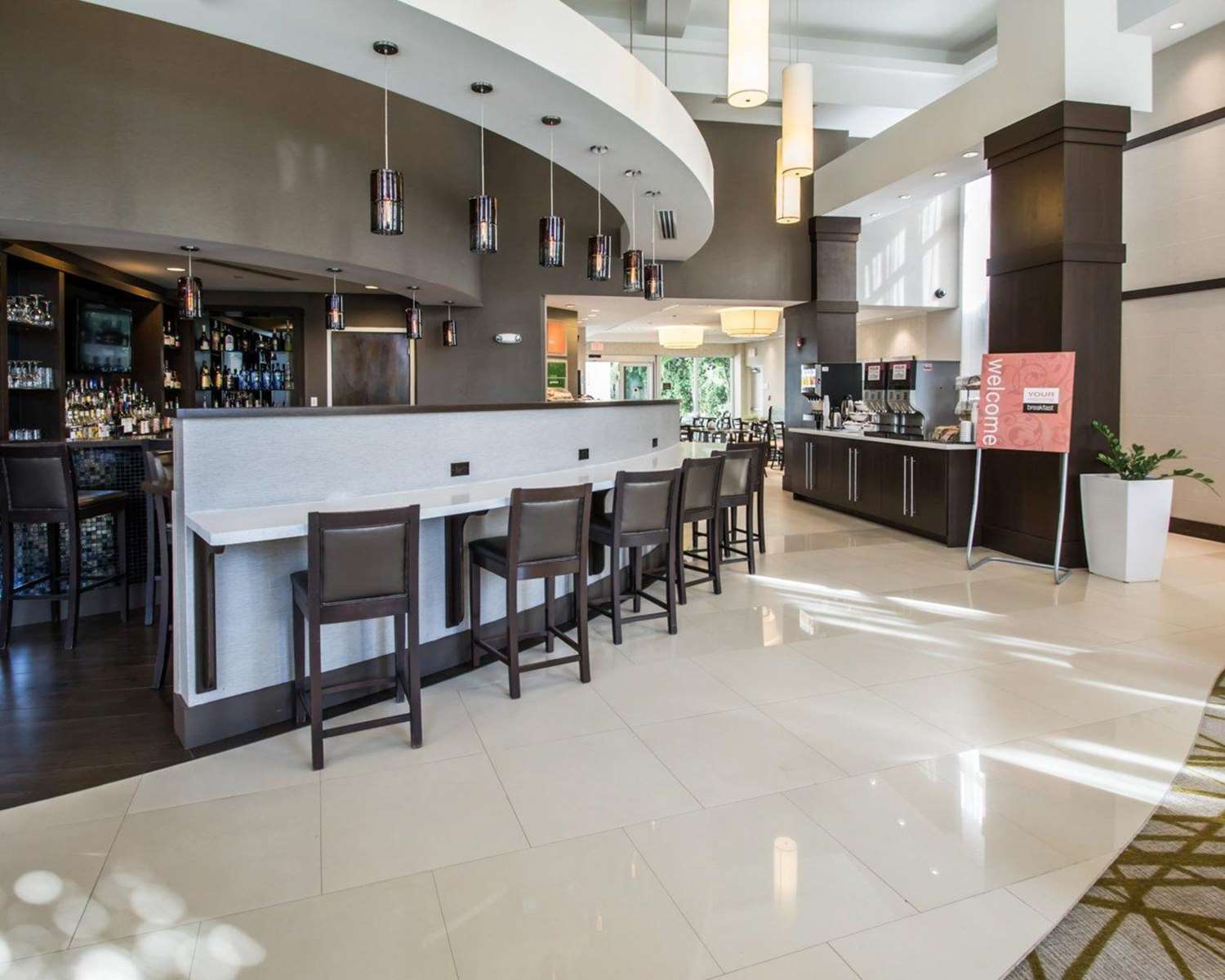 Comfort Suites Miami Airport North 13/21