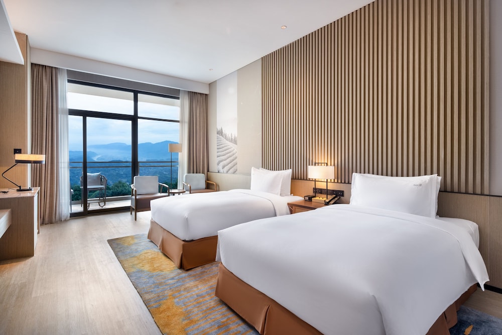 Holiday Inn Resort Mengding Mountain 26/71