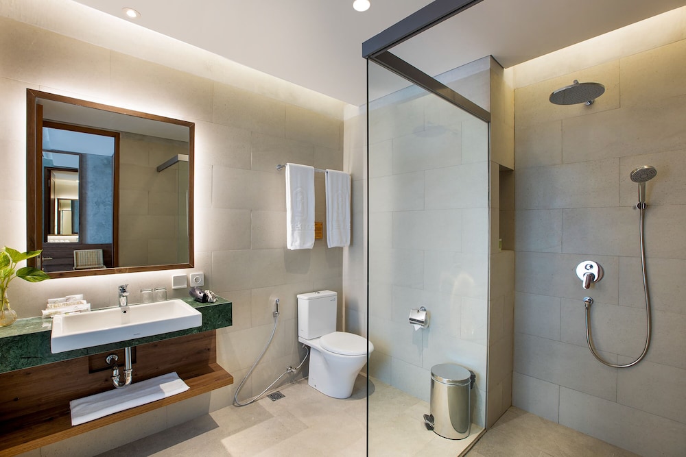 GREENHOST BOUTIQUE HOTEL 62/66