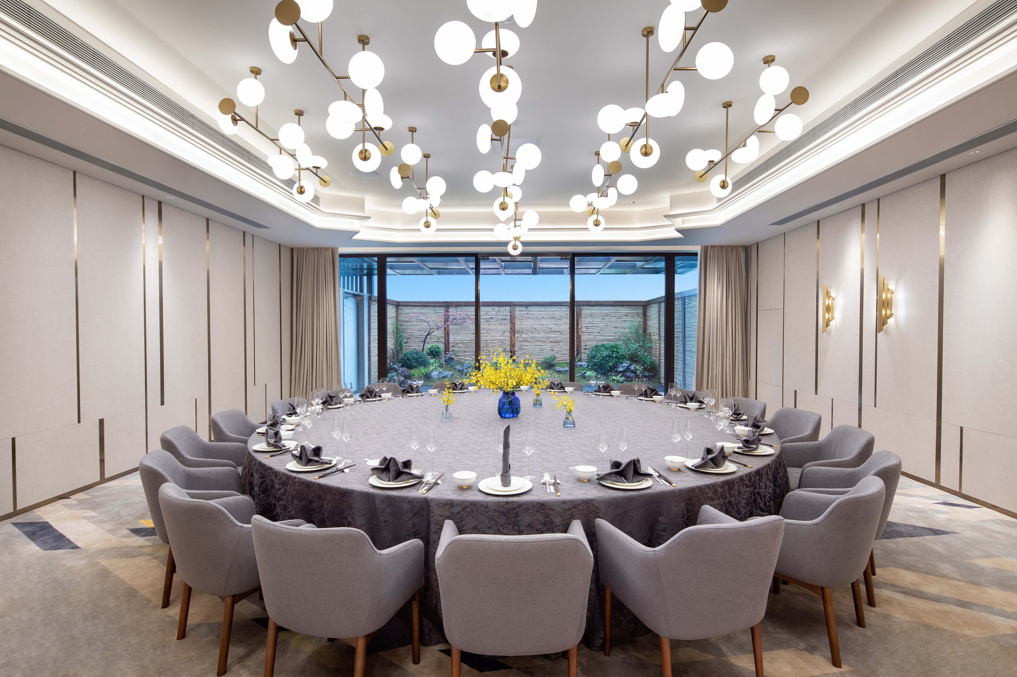 voco Nanjing Oriental Pearl 27/37