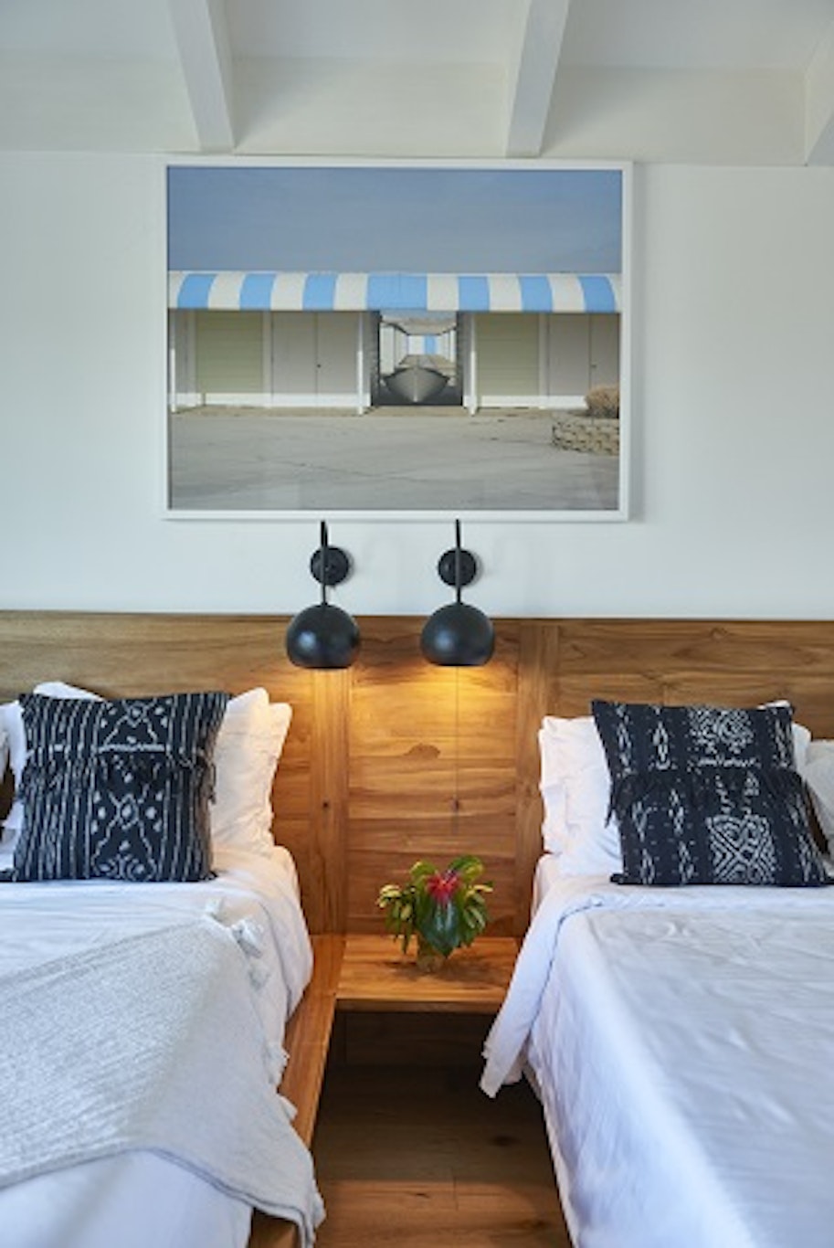 Double Bed, Side Ocean View