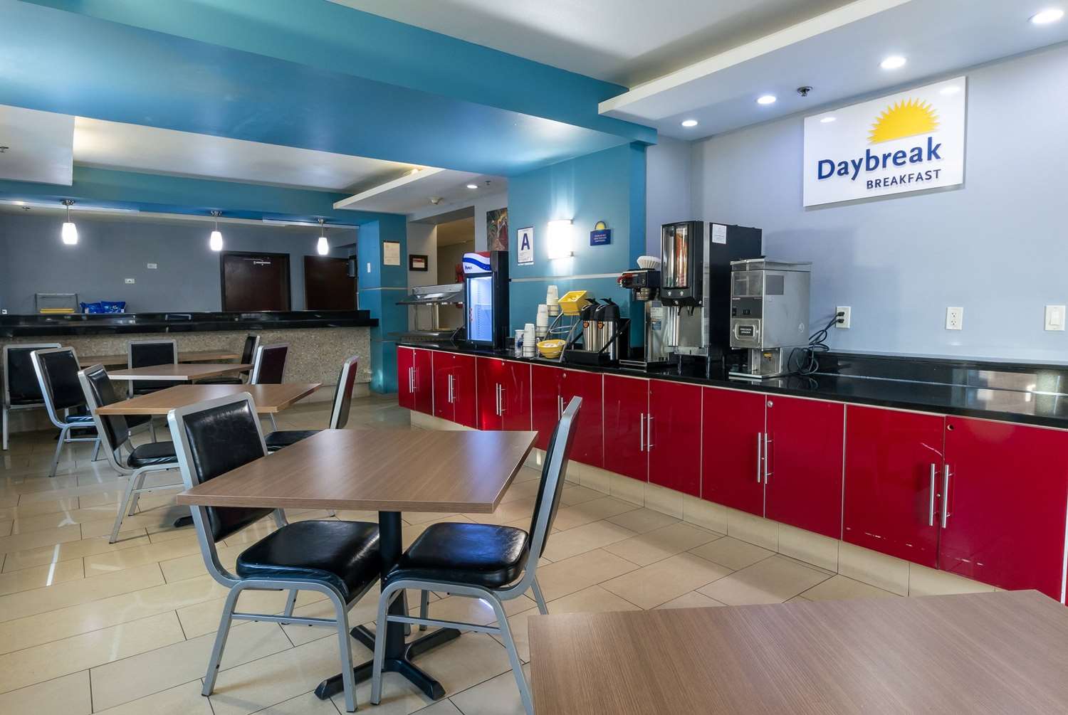 Days Inn Suites By Wyndham Milwaukee 34/40