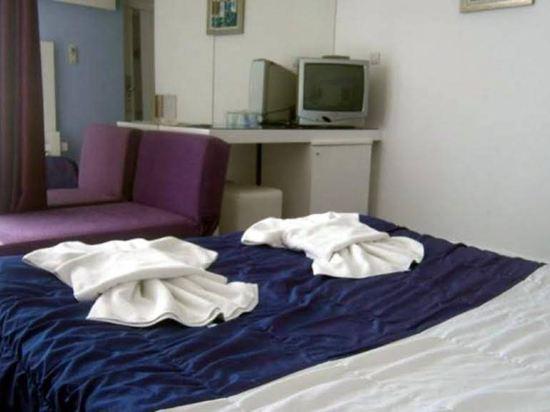 PERLA MARE HOTEL 12/19