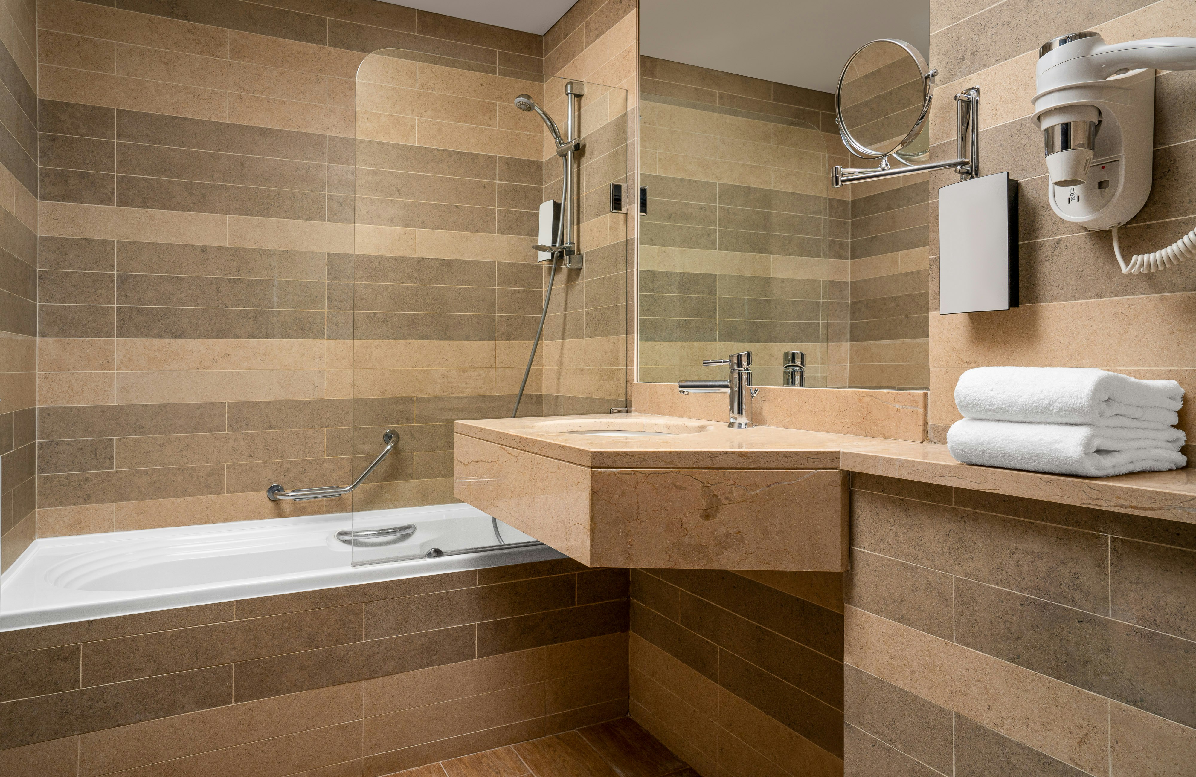 Leonardo Hotel Bucharest City Center (ex Golden Tulip Victoria) 38/38