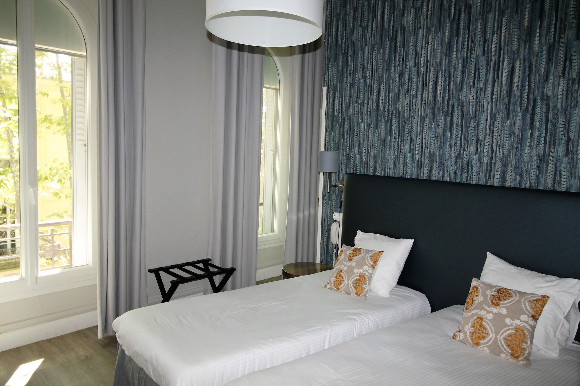 STANDARD, TWIN BEDS