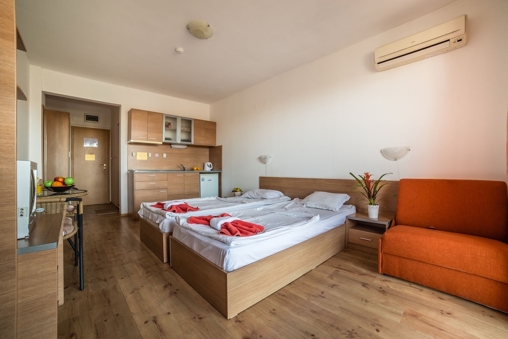 Step Hotel 15/45