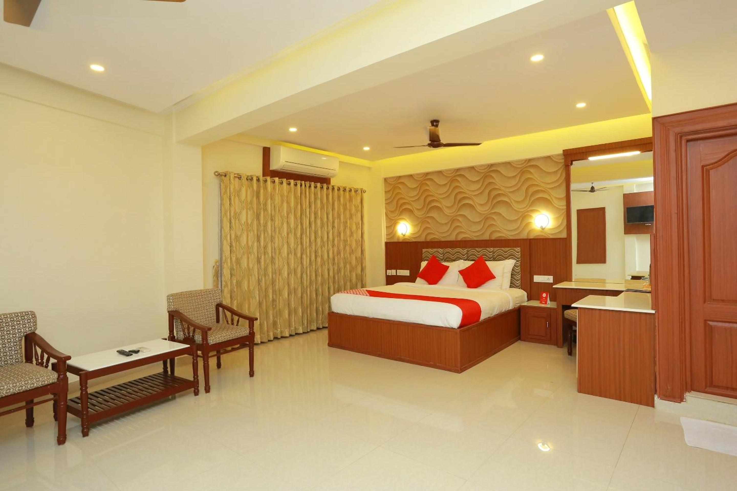 Capital O 14702 Kovilakam Residency 13/30