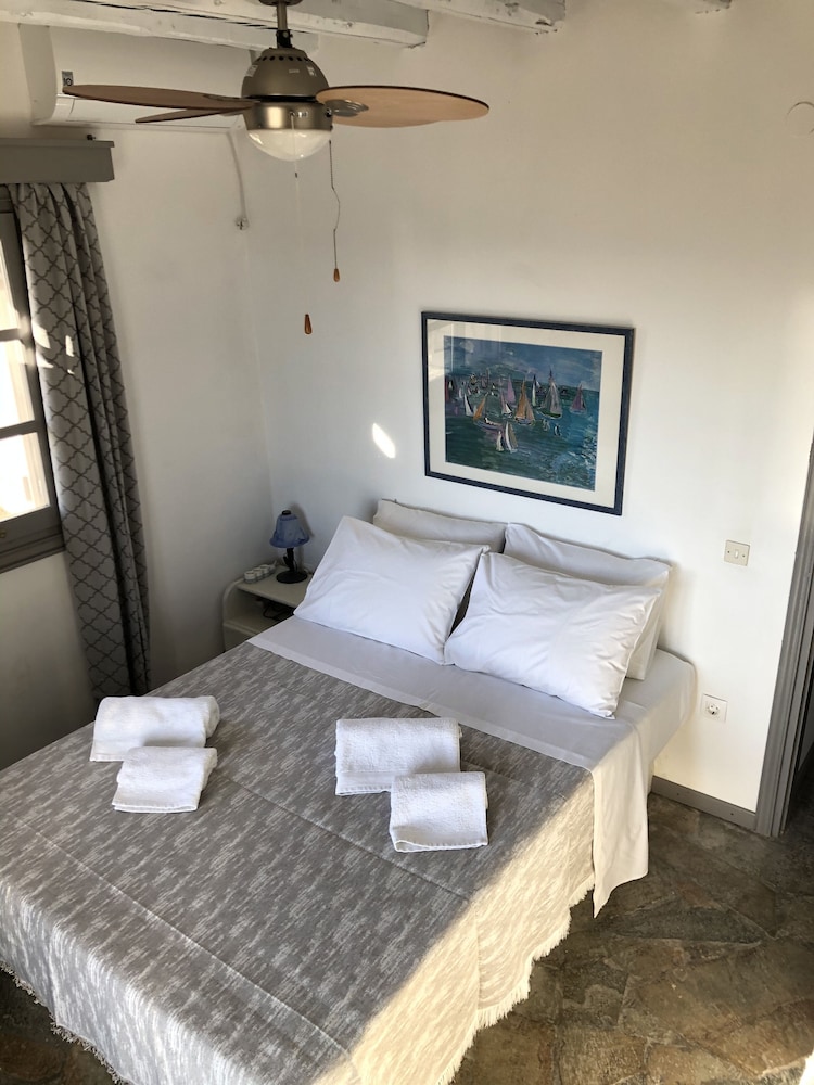 The Traditional Stone Villa 7/50