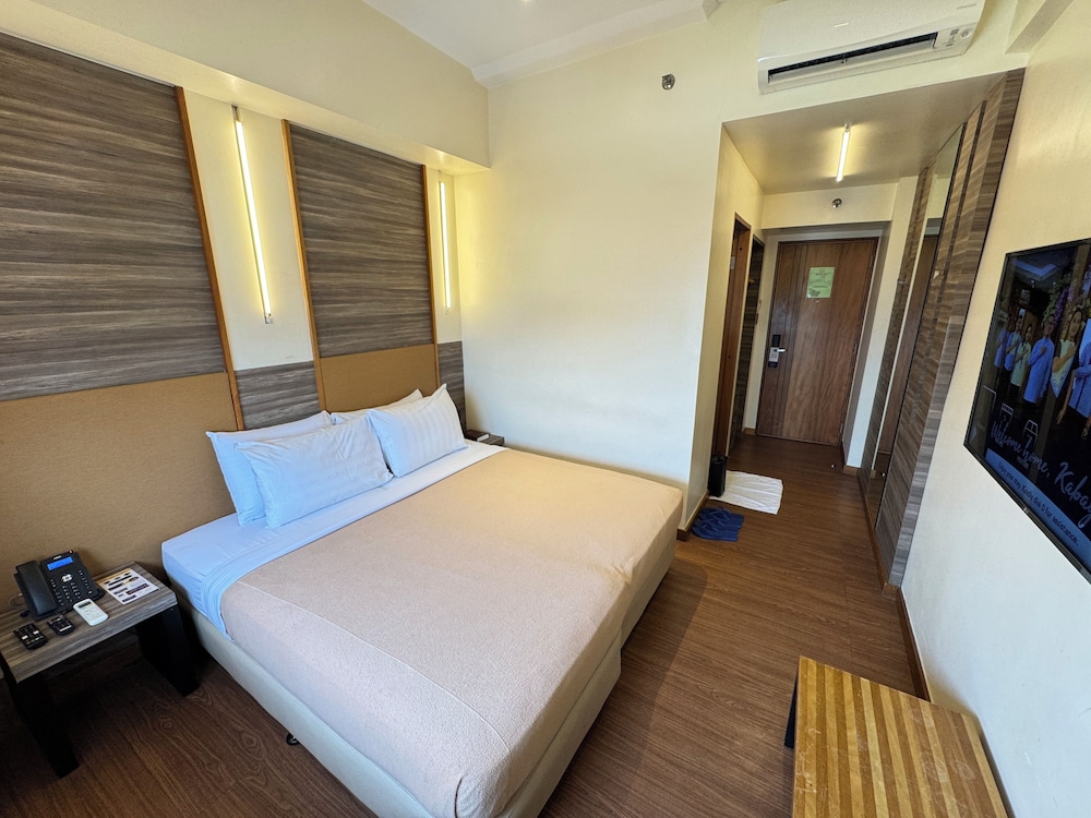 Kabayan Hotel Pasay 20/70