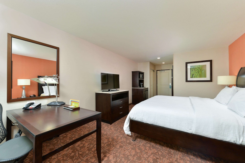 Hilton Garden Inn Cincinnati/West Chester 13/81