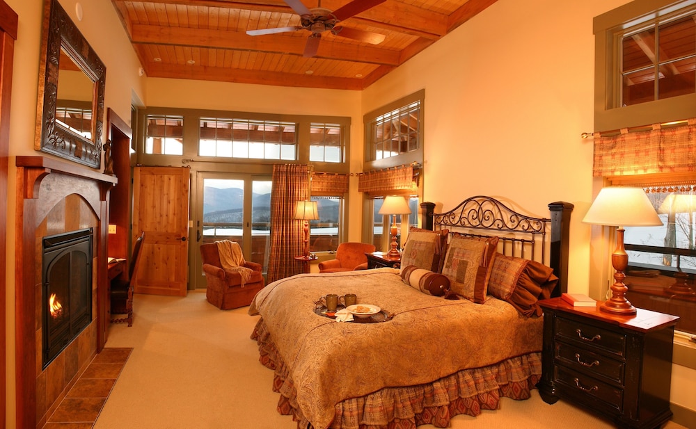 Jewel, 2 King Beds, 4 Queen Beds