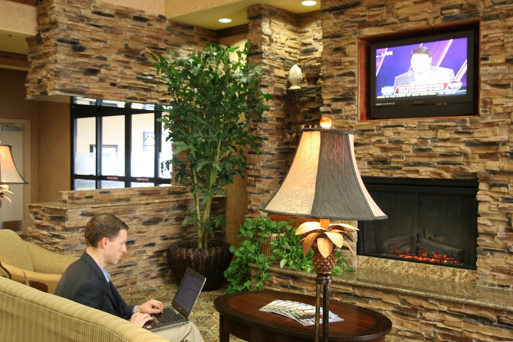 Hampton Inn & Suites Farmington, NM 20/33
