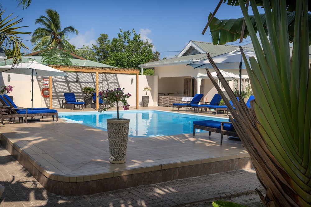 Villas De Mer Hotel 38/71