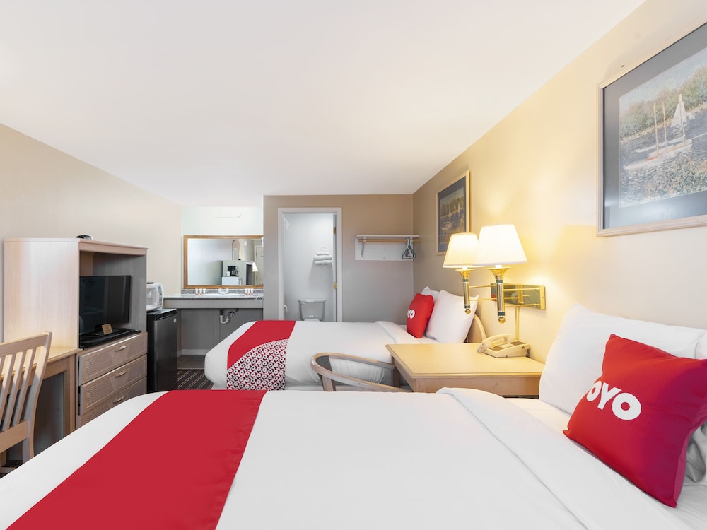OYO Hotel Starlite Seneca Falls 20/35