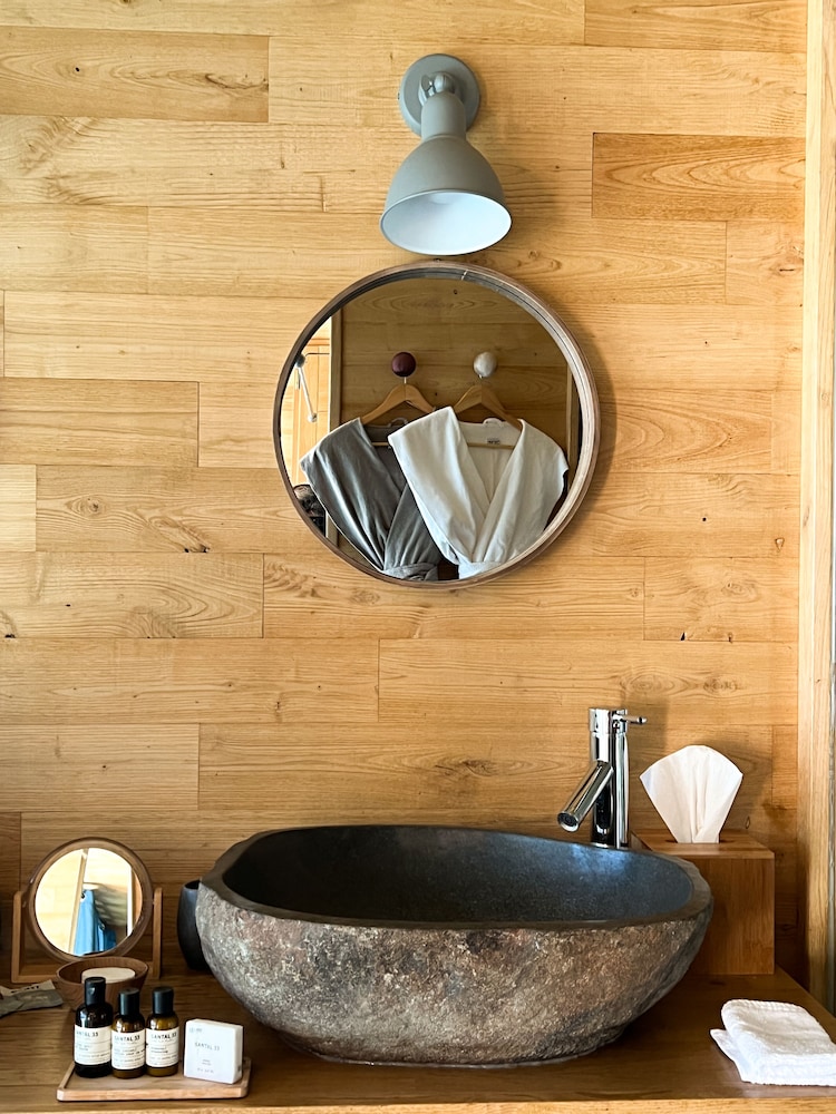 LOIRE VALLEY LODGES - HOTEL 28/50