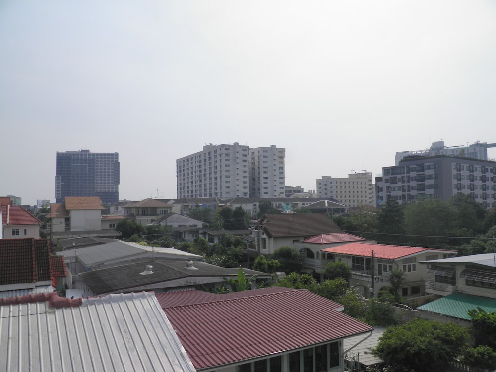 Maneeya Park Residence 45/50
