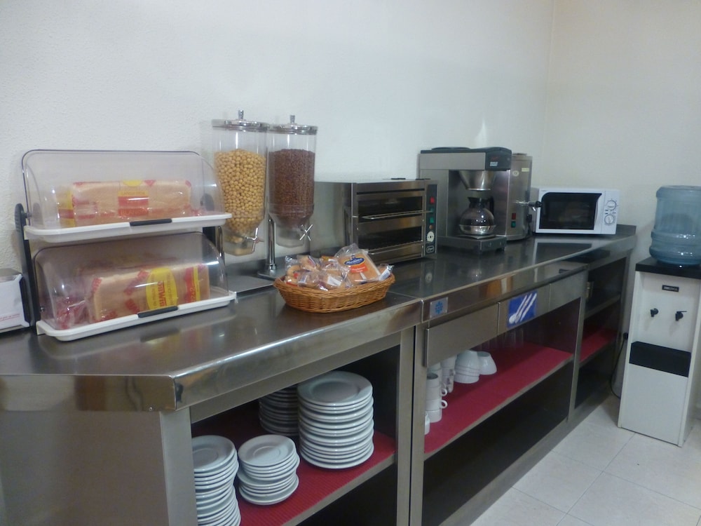HOSTAL EL VAL 26/31