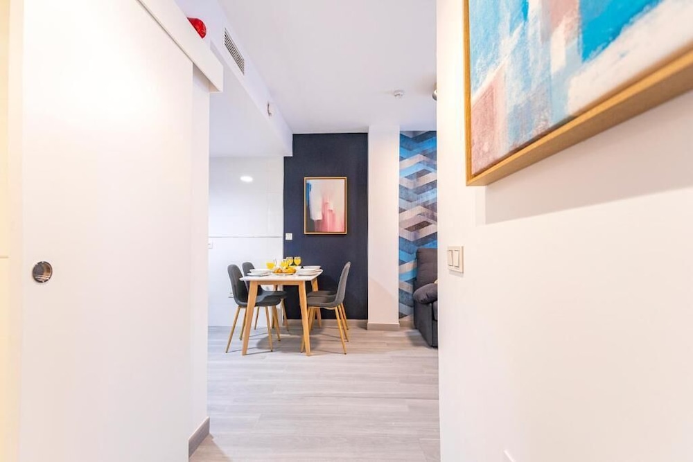 Malaga Rivas 34 Suites Homes 25/48