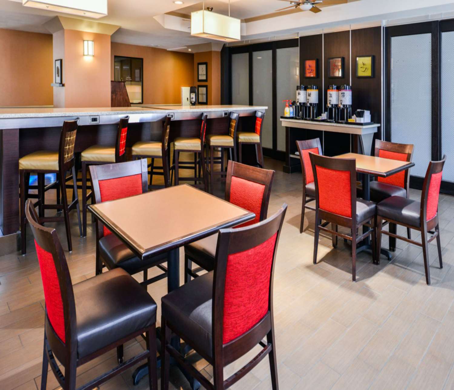 restaurant cafeteria