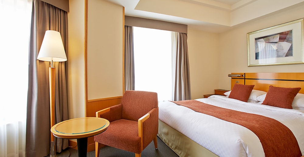 Jr Hotel Clement Takamatsu 11/50
