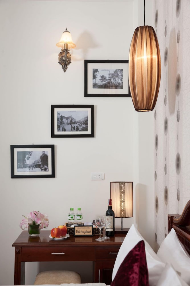 Hanoi Golden Moon Hotel 32/38