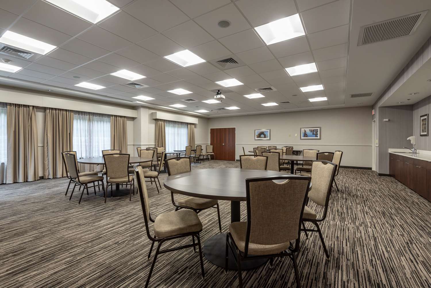 Best Western Plus The Hammondsport Hotel 44/51