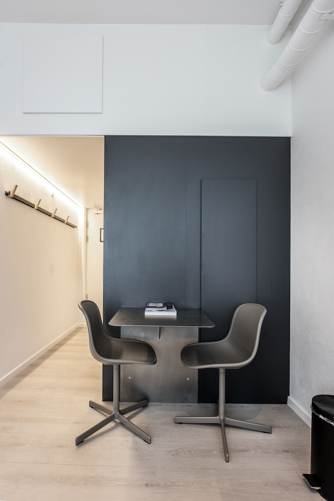 CPH STUDIO HOTEL 63/82