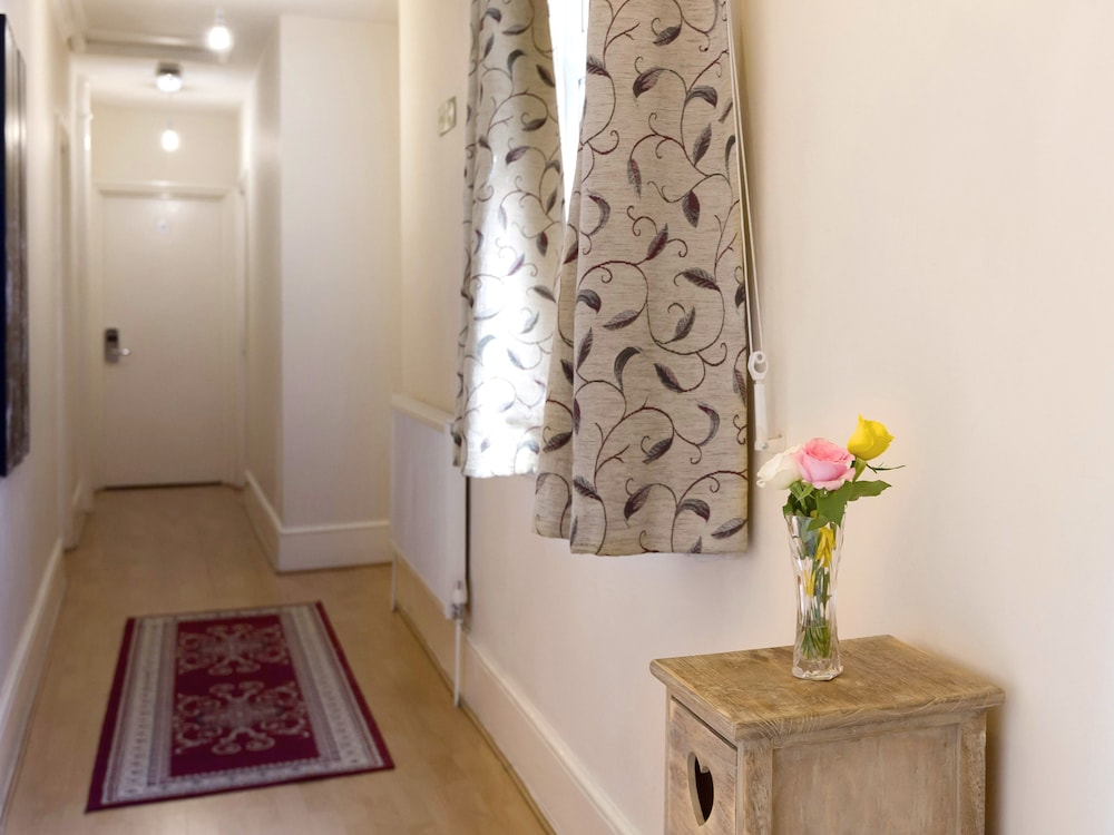 City London Hotel 5/50