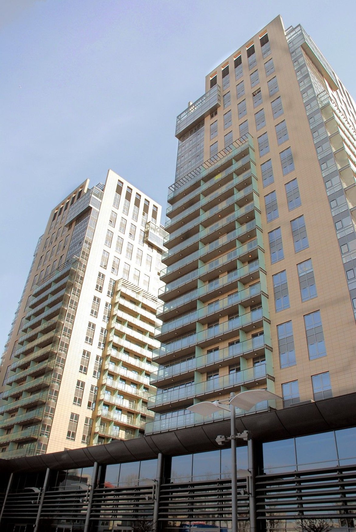 Platinum Residence 1/9